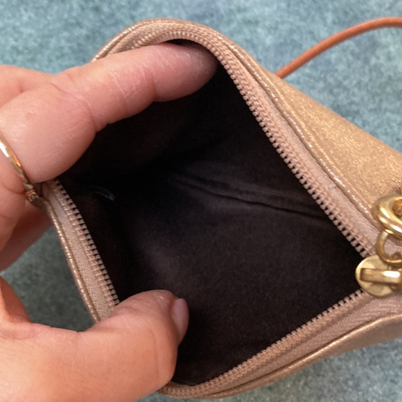 EUC Coach Mini Wristlet in Gold Leather Tag & Wrist Strap in Blond Leather - Picture 8 of 9